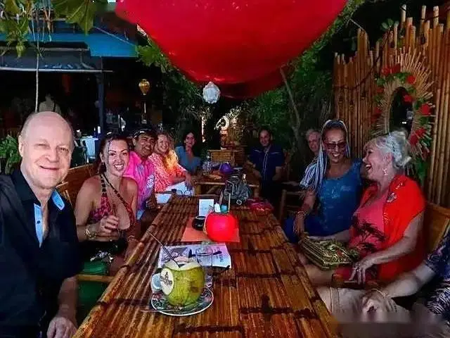 泰国旅游优势_泰国室内禁烟_WhatsApp