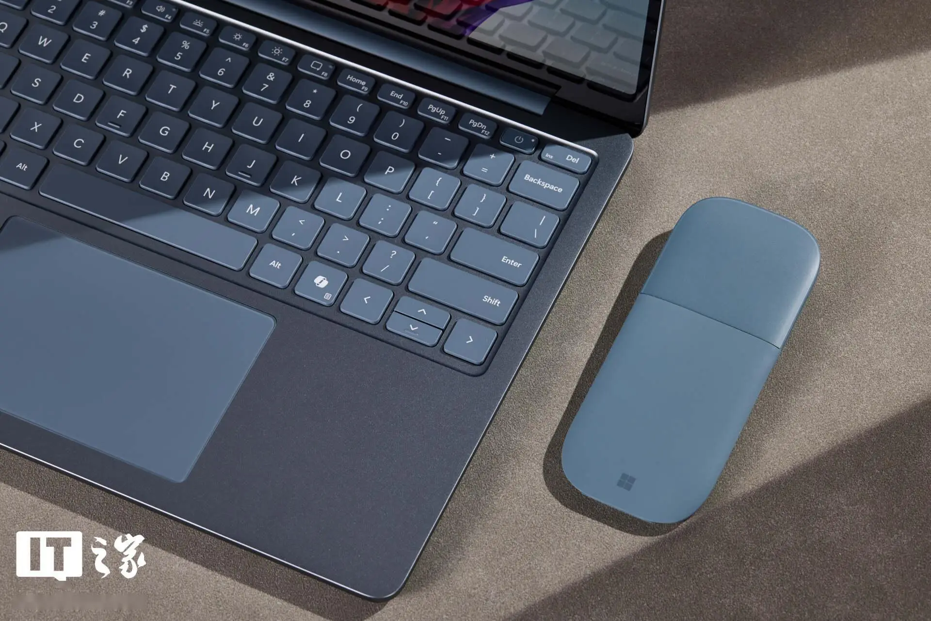 Surface Laptop 13 英寸版 评测 _WhatsApp_ 微软 Surface Laptop 13 性能 
