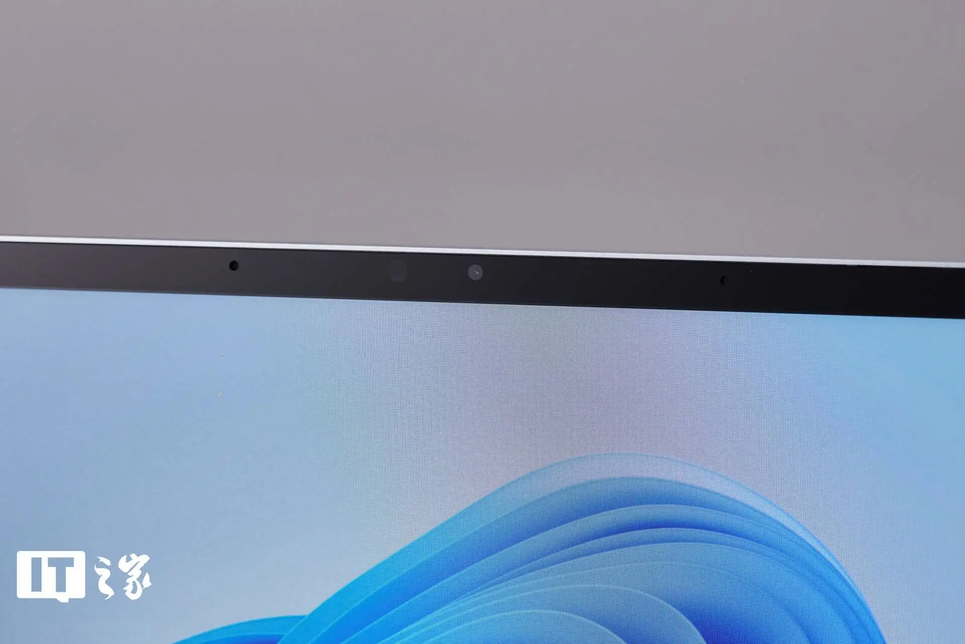 WhatsApp_ 微软 Surface Laptop 13 性能 _Surface Laptop 13 英寸版 评测 