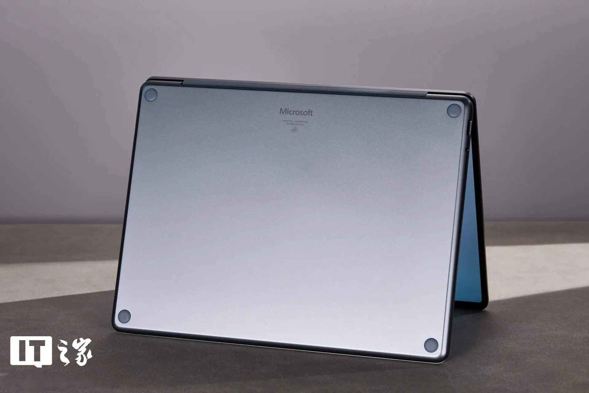 WhatsApp_Surface Laptop 13 英寸版 评测 _ 微软 Surface Laptop 13 性能 