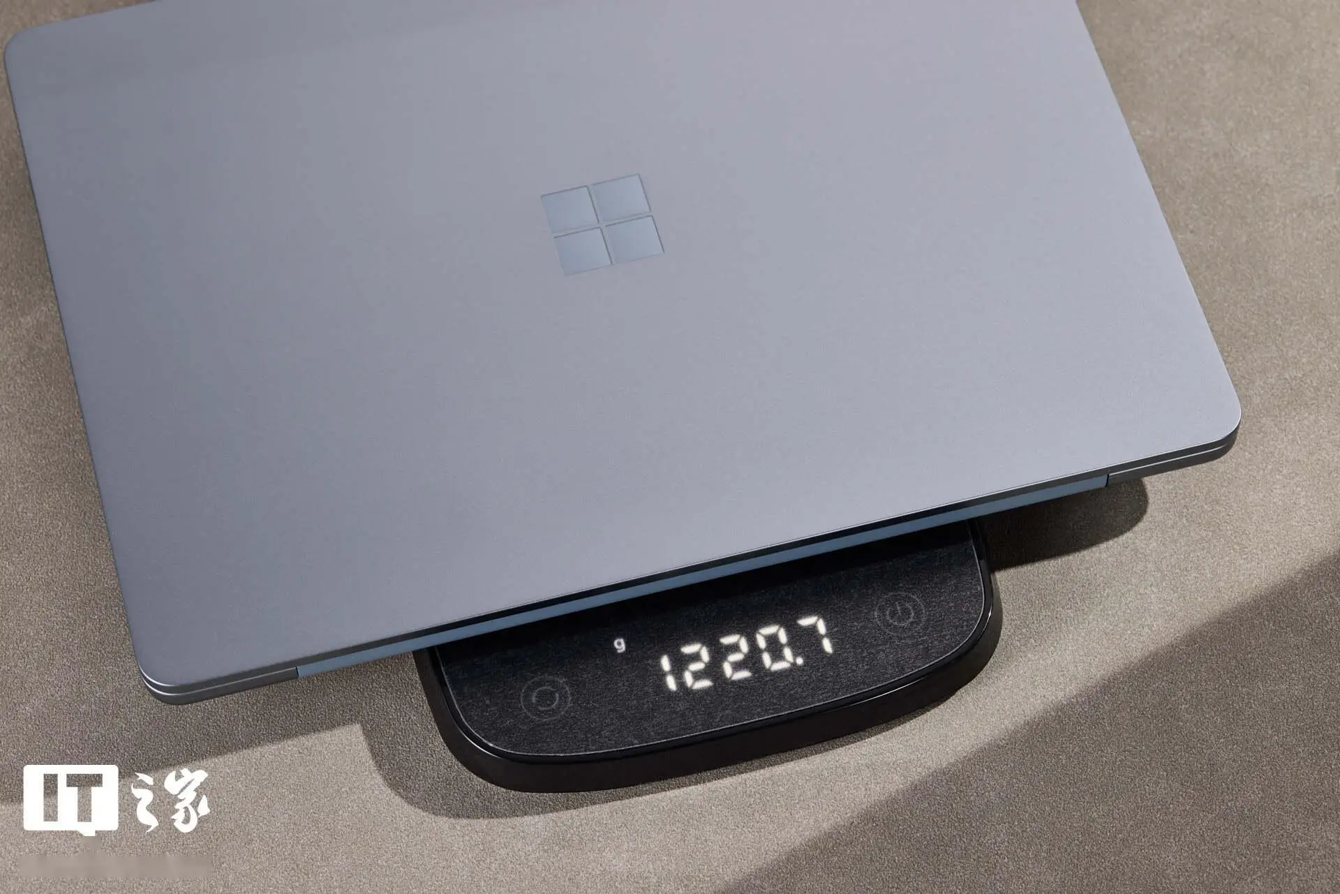 Surface Laptop 13 英寸版 评测 _ 微软 Surface Laptop 13 性能 _WhatsApp